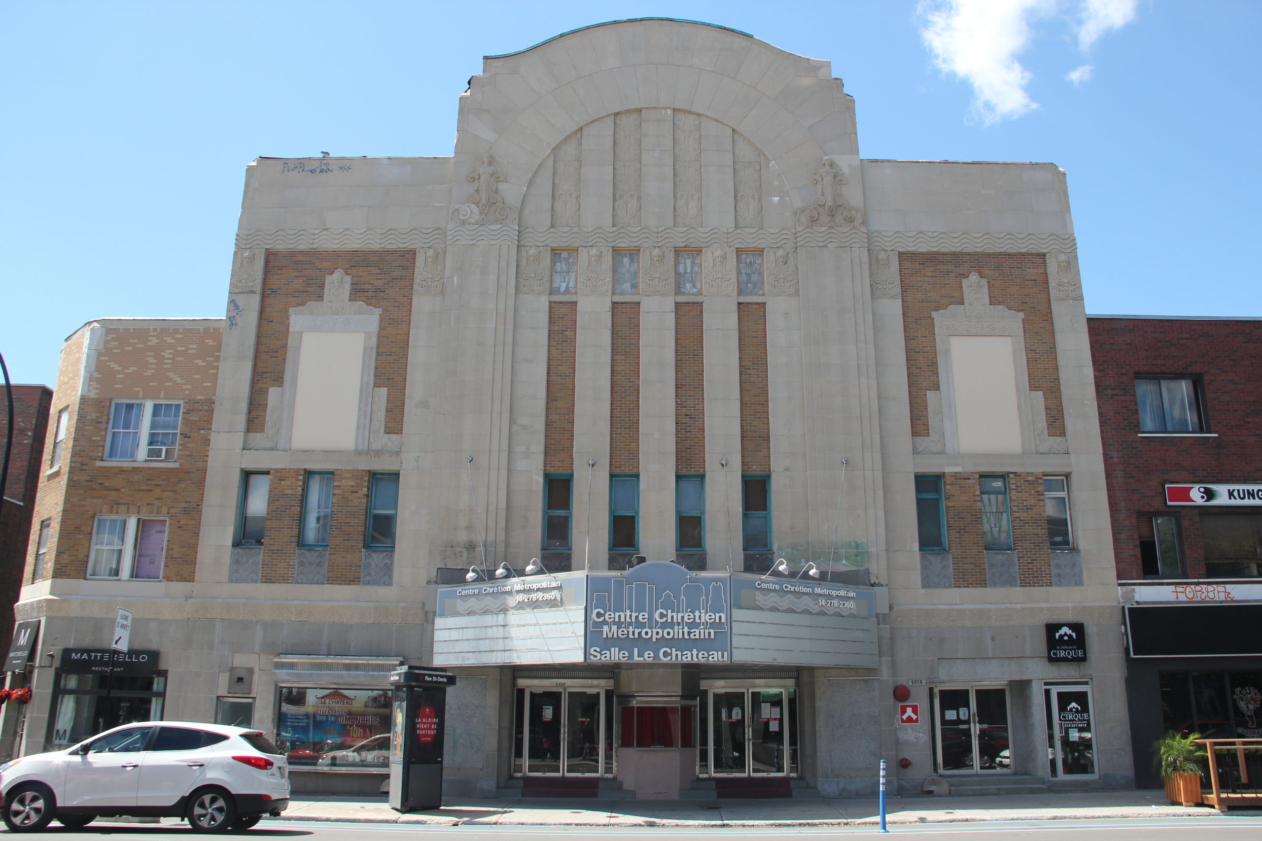 Le Château de Cirque — façade sur Rue St-Denis